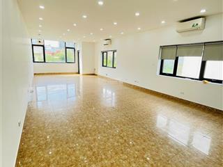 Nhà mình còn nguyên căn 5 tầng tại số 20 ngõ 100 trung kính giá 55tr có đàm phán
