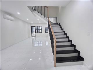 Bán nhà hoàn thiện sim city 4pn 5wc