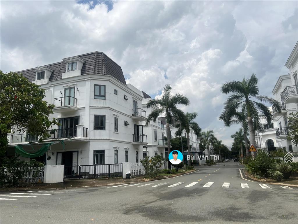 Bán lô góc 2 mặt tiền đường 20 m dự án sim city