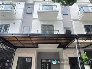 Cần bán nhà phố 1 trệt 2 lầu hướng đông bắc sim city