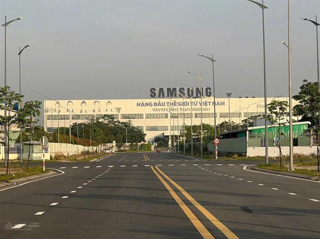 Bán 5 lô liền kề kdc samsung phú hữu giá góc cdt .