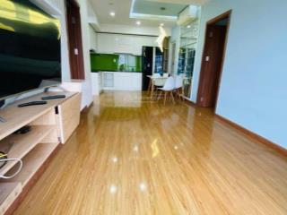 Cần bán căn góc flora fuji, 68m2 2pn 2wc có ban công, full nội thất, view biệt thự sông thoáng mát