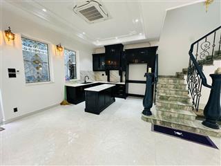 Cần bán gấp biệt thự cách Đường Liên Phường 100m, 6x21 1 trệt 3 lầu Full NT xịn, sổ hồng hoàn công