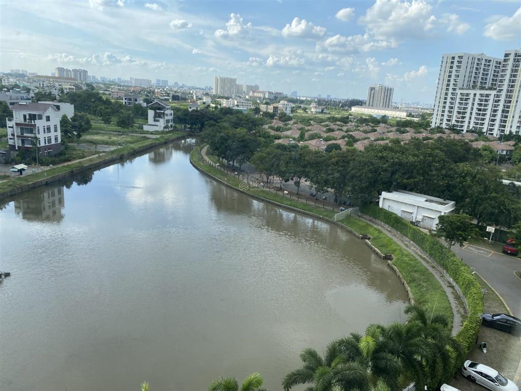 Cần bán gấp căn hộ flora kikyo, 55m2 1+1pn ntcb, view hồ, lầu cao, đã có sổ, giá chỉ 3 tỷ 550 tl