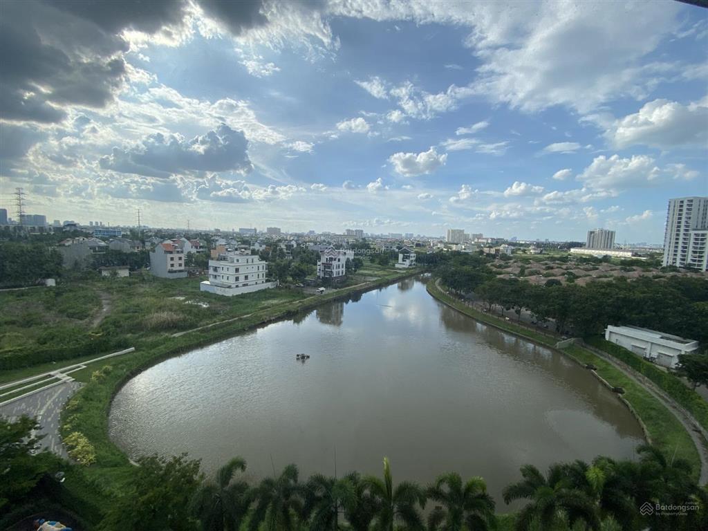 Cần bán gấp căn hộ flora kikyo, 55m2 1+1pn ntcb, view hồ, lầu cao, đã có sổ, giá chỉ 3 tỷ 550 tl