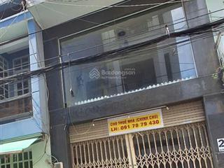 Cho thuê nhà mặt tiền nguyên căn 6pn 4wc 210m2, giá 20 triệu/tháng giá siêu hot tại q7, hcm