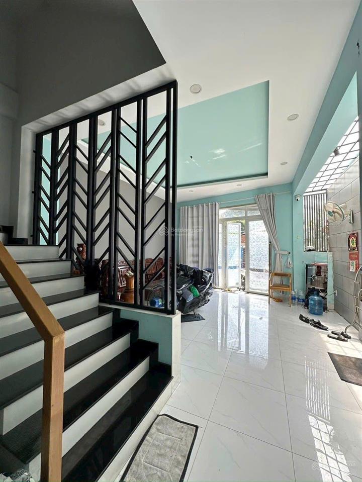 Bán nhà quận 2, p. bình trưng tây, sổ hồng, nhà đẹp, 1 trệt, 2 lầu, 3pn 4wc, giá 7,5 tỷ. 0907 706 ***