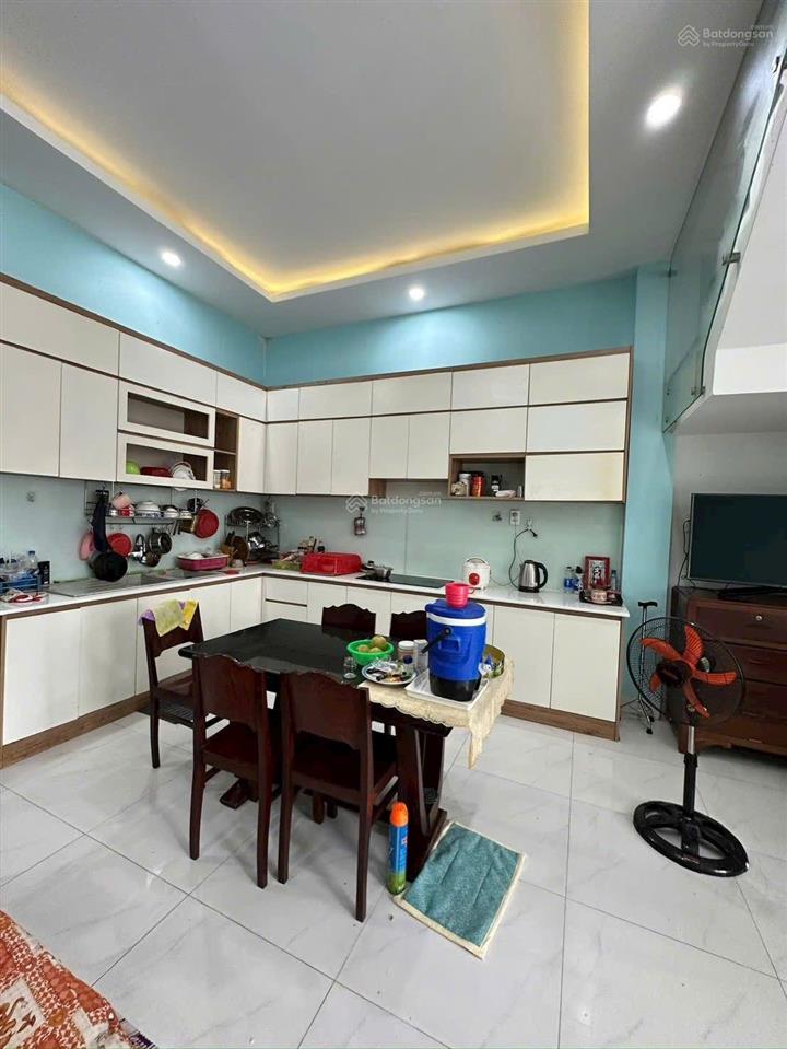 Bán nhà quận 2, p. bình trưng tây, sổ hồng, nhà đẹp, 1 trệt, 2 lầu, 3pn 4wc, giá 7,5 tỷ. 0907 706 ***