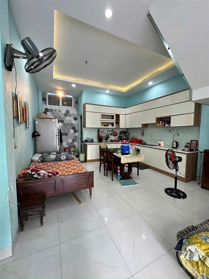 Bán nhà quận 2, p. bình trưng tây, sổ hồng, nhà đẹp, 1 trệt, 2 lầu, 3pn 4wc, giá 7,5 tỷ. 0907 706 ***