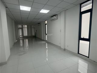Văn phòng 70m2 trống suốt sát khu phú mỹ hưng sẵn máy lạnh, thang máy, hình thật