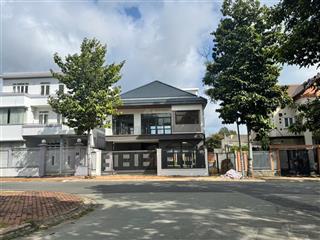 Bán căn biệt thự giá rẻ có sân vườn, đối diện công viên hiệp thành 3  tdm,  0964 898 ***