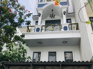 Bán căn nhà mới 100% đường thông xe tải ngay cạnh cc 4s linh đông, vị trí trung tâm, full nội thất