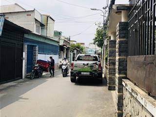 Bán gấp căn nhà c4 mặt tiền đường sát vách phạm văn đồng thông kha vạn cân chợ thủ đức