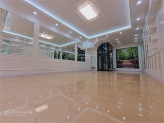 Mặt phố cầu giấy, 60 m2, 6 tầng, thang máy, mt 5.6m, giá chỉ 26.75 tỷ