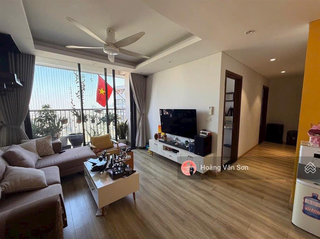 Cho thuê căn góc n01t5 ngoại giao đoàn view hồ điều hoà, trẻ trung hiện đại, mới như hình, tầng đẹp