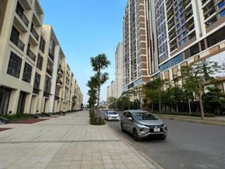 Cho thuê shophouse starlake k3, k5, k7  200 m2 x 4 tầng nhà hoàn thiện đẹp, thang máy. 100 tr/th