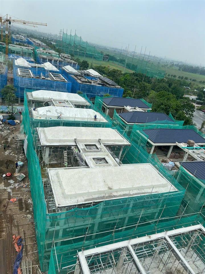 Bán nhà biệt thự 3 tầng ,đường 25m trục chính kinh doanh tốt