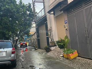 6.8 tỷ trường chinh p đông hưng thuận q 12 3 lầu xe hơi ngủ trong nhà