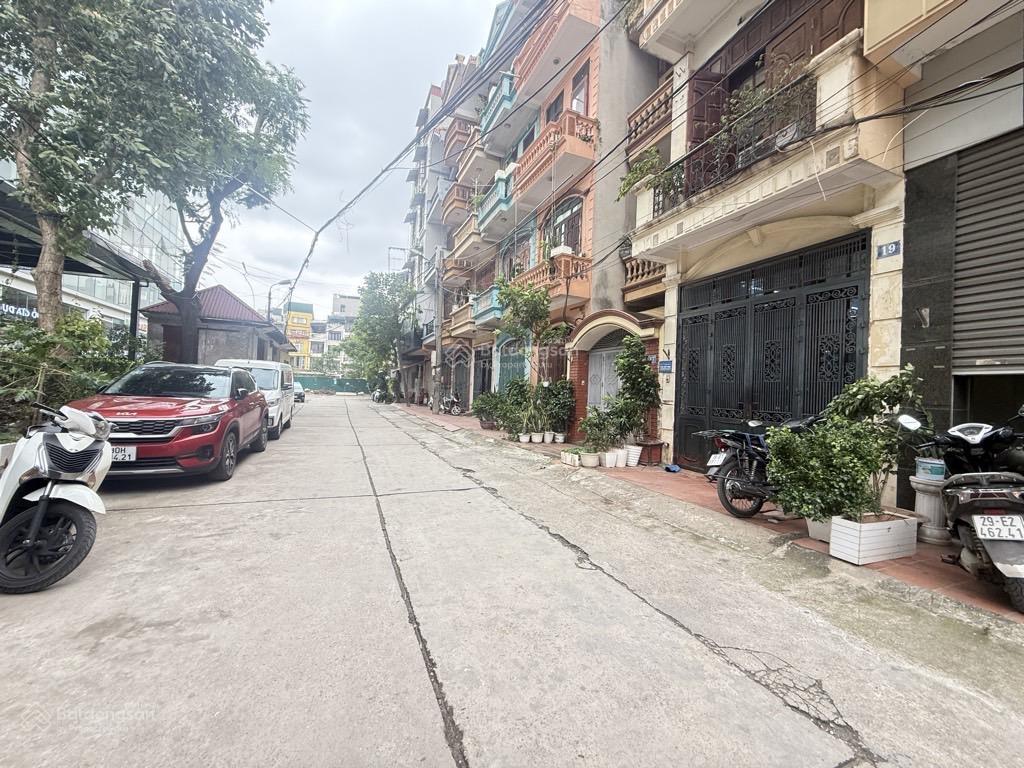 * sốc chủ giảm 2 tỷnhà định công  ô tô lô góc 3 thoáng kinh doanh đỉnh trước nhà 3 ô tránh