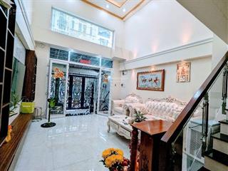 Bán nhà quận 7. hơn 7tỷ. ngang 4,5m dài 16m. 1 trệt 2 lầu, hoàn công đầy đủ, không quy hoạch