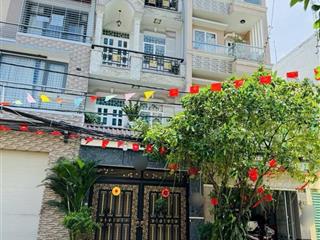 Bán nhà mặt tiền đường số quận 7. ngang 4m dài 20m. xây dựng 4 tầng. giá 11,5tỷ