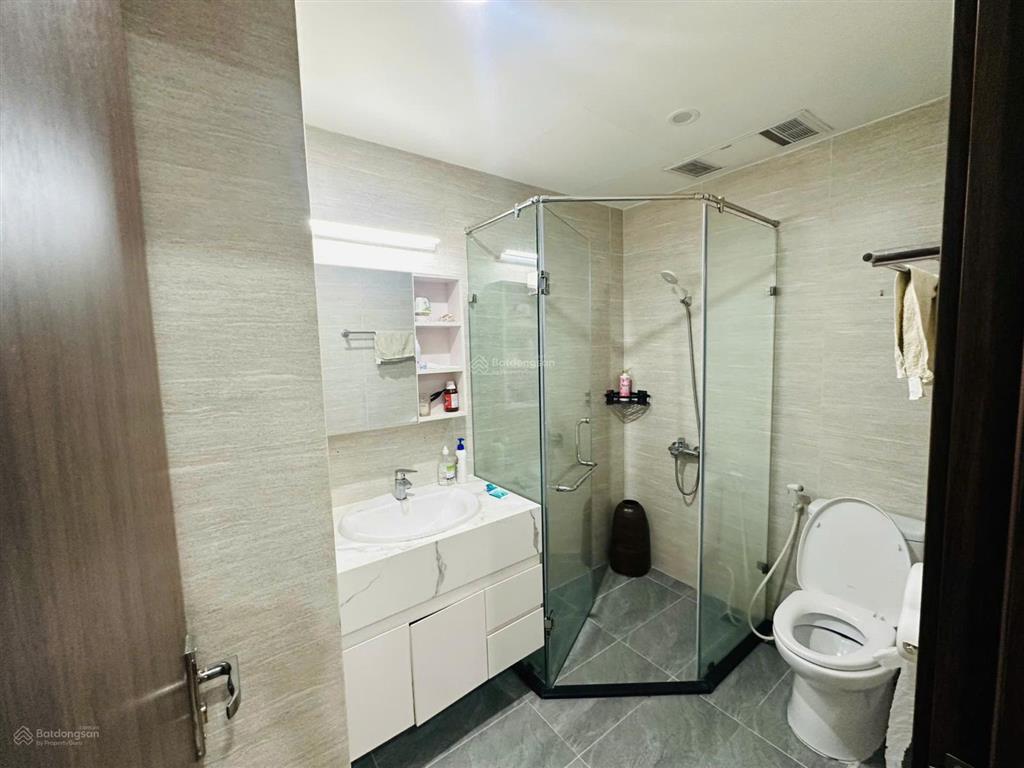 Bán căn hộ 3pn 2wc, ban công hướng đông mát mẻ! giá 6t1