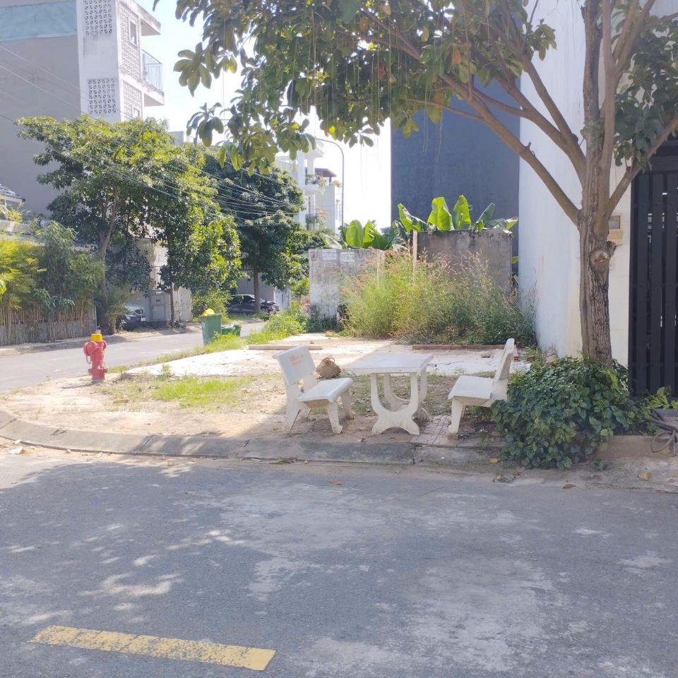 Cần bán đất nền dự án Diamond town hẻm 68 Bưng Ông Thoàn, ph. Phú Hữu, Q9, TPHCM và một số lô đất khác, giá từ 2.65 tỷ