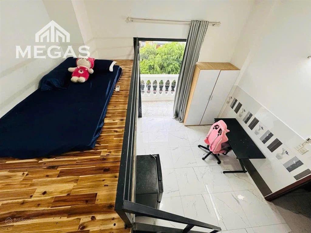 Cho thuê phòng thoáng mát cửa sổ trời ngay lê trọng tấn