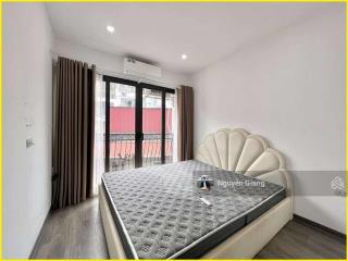 Cho thuê căn hộ 1k1n full đồ phố phương mai, đống đa ban công view thoáng, 8.5 triệu/tháng