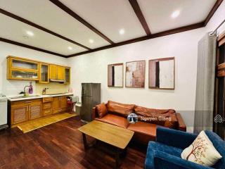 Cho thuê căn hộ full đồ mặt phố gần văn miếu, đống đa. oto đỗ cửa, view thoáng 9.5 triệu/tháng
