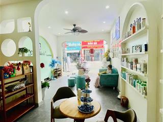 Bán nhà 2 mặt tiền đẹp  đường trần văn mười, hóc môn, tp.hcm. khu vực kinh doanh sầm uất