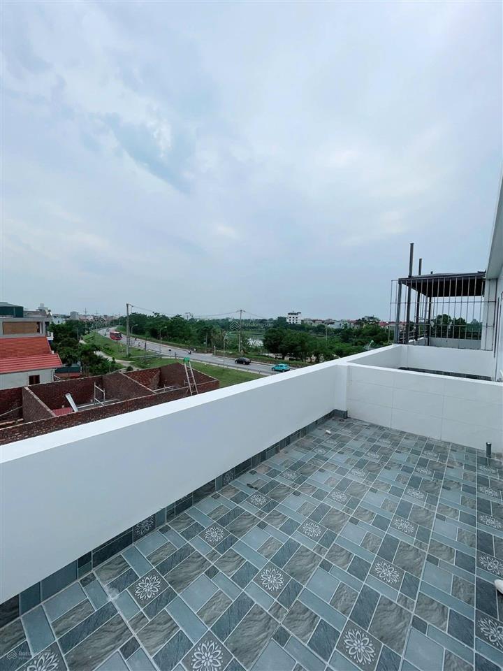 Nhà ngon, 6 tầng, thang máy, ngõ thông, ô tô đỗ cổng, view hồ, 6.x tỷ (tl), bắc từ liêm