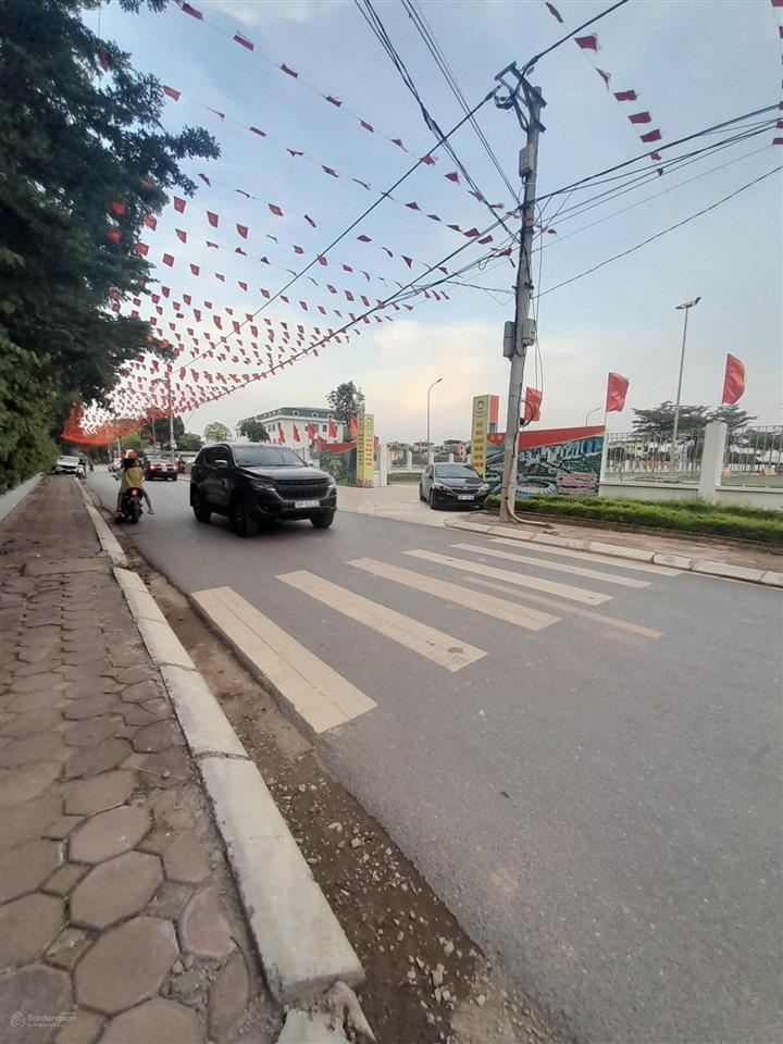 Nhà ngon, 6 tầng, thang máy, ngõ thông, ô tô đỗ cổng, view hồ, 6.x tỷ (tl), bắc từ liêm