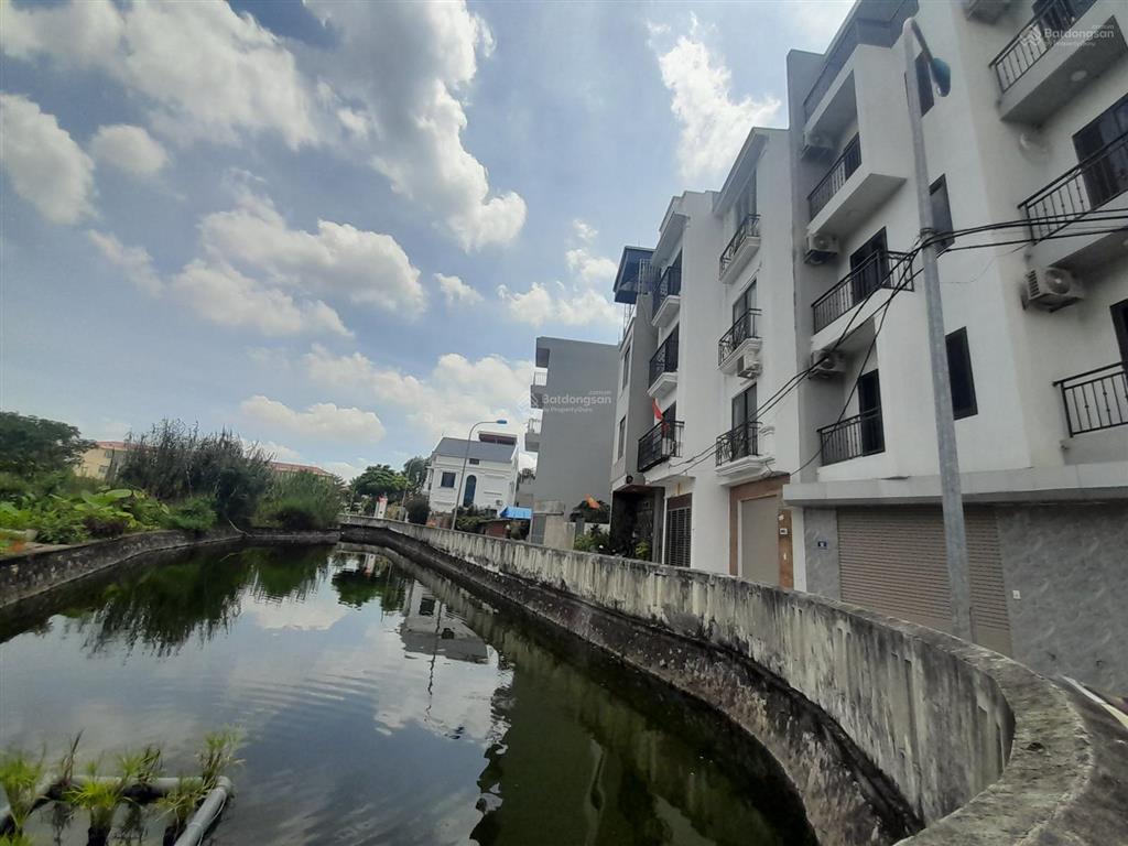 Nhà đẹp, 5 tầng, 3 ngủ, ngõ thông, ô tô đỗ cổng, view hồ, 5.x tỷ,bắc từ liêm