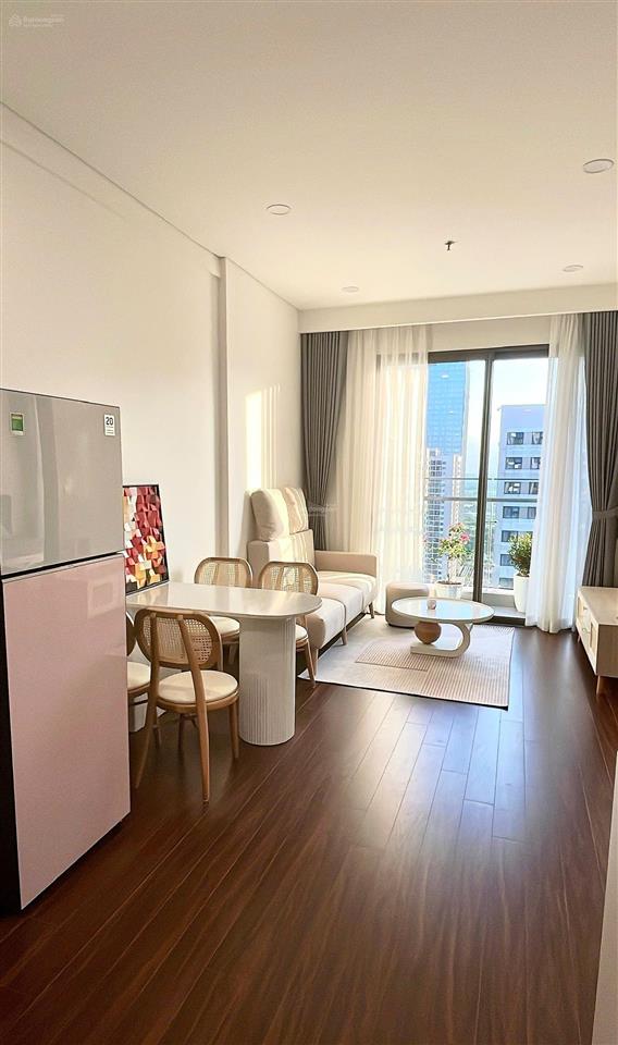 Cho thuê căn 2pn 2wc full đồ đẹp masteri waterfront chỉ từ 11tr bao phí dịch vụ