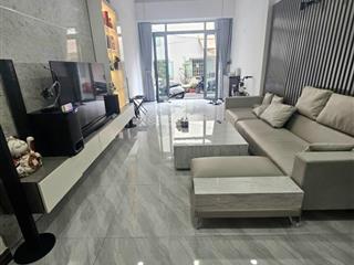 Bán nhanh nhà trần hưng đạo quận 5, ô tô tới nhà 70m2, 5 tầng.