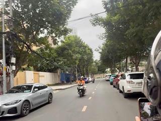 Quận 1 ngay bộ công an, nguyễn trãi gần 90m2 hẻm 10m, ô tô tránh, đẳng cấp