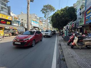 Mặt tiền hùng vương quận 5, 62m2 cn 56m2 ngang 4,4m, vỉa hè 8m.