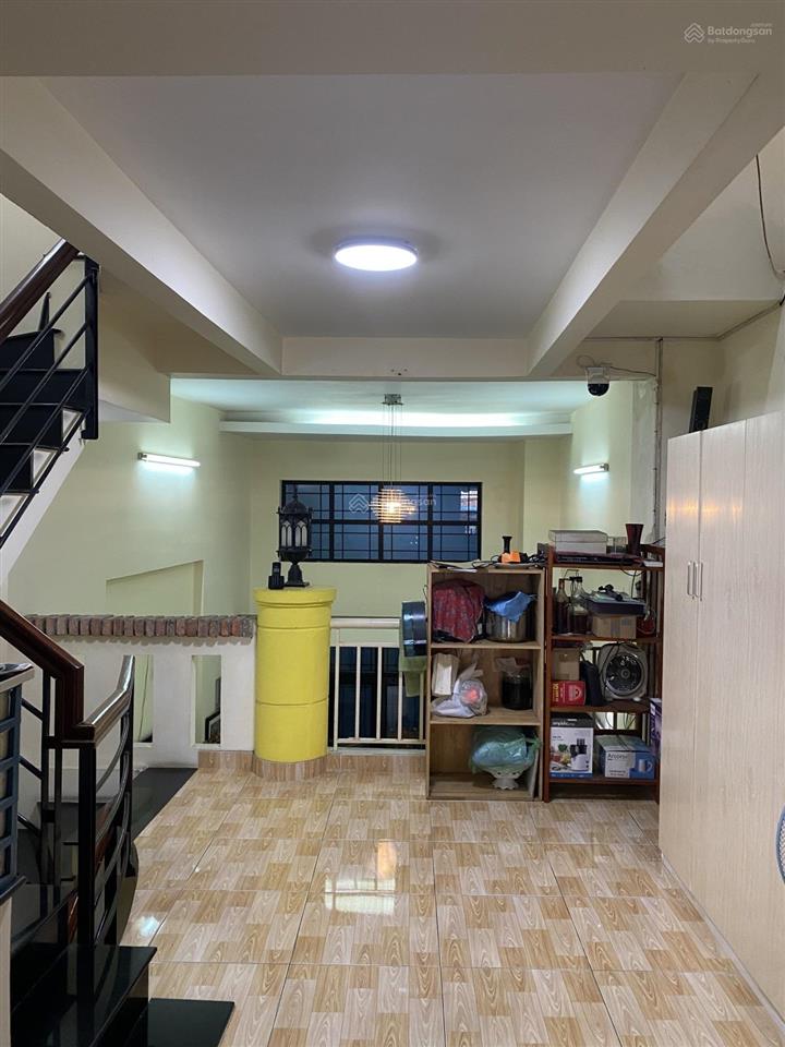 Giảm sâu, 12t8 nguyễn đình chiểu, quận 3  hẻm gần 6m  61m2 ngang 4.4m, 5 tầng