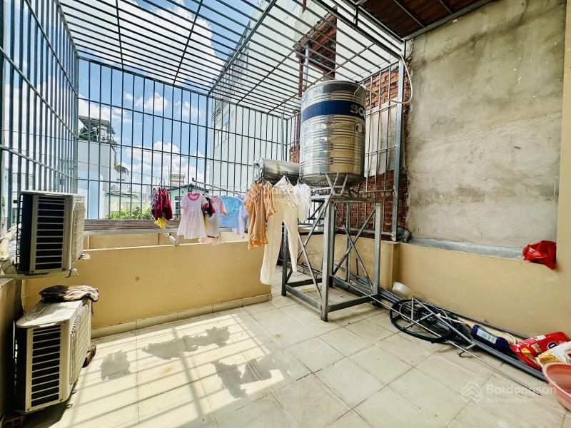 Mặt tiền hẻm 8m nguyễn thị tần quận 8, cách q1 q5 chỉ 200m, dt 93m2 (4.2x22)