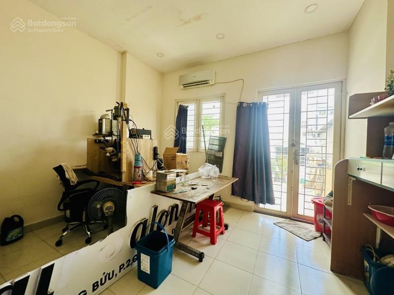 Mặt tiền hẻm 8m nguyễn thị tần quận 8, cách q1 q5 chỉ 200m, dt 93m2 (4.2x22)