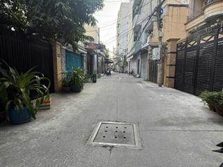 Nguyễn thị tần quận 8, cách q1 q5 chỉ 200m, dt 123m2 ngang 6,2m  hẻm ô tô 5m