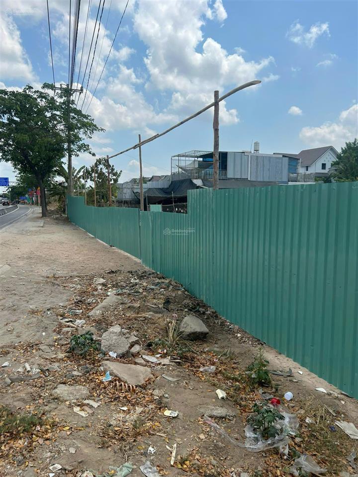 Cần tiền muốn bán đất để lo gđ. tổng dt đất 1.700m2 giá 60tr/m2, dt 36 x 48m.  0985 807 *** vy