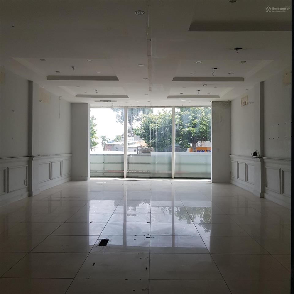 Cho thuê nguyên căn mặt tiền  lý thường kiệt