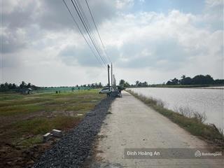 Bán gấp đất gần vin cần giờ giá chỉ 500tr, dt 132m2, sổ riêng, full thổ cư, tân điền, gò công đông