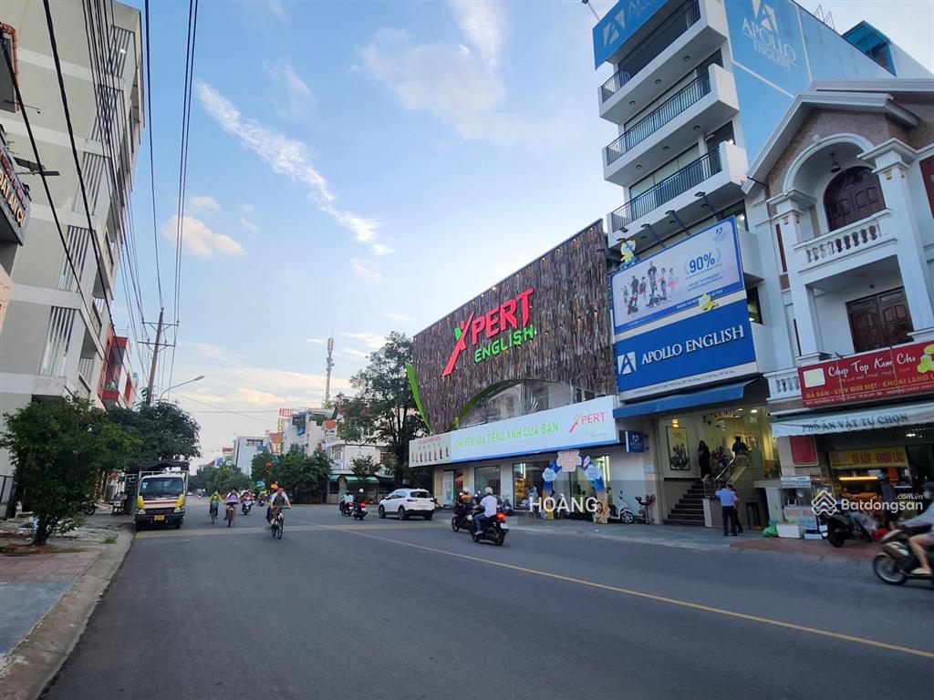 Chính chủ cho thuê tòa nhà 2mt 9799 đỗ xuân hợp, q9. dt 12x45 1h 7 lầu. dtsd 1600m2.  0901 686 ***