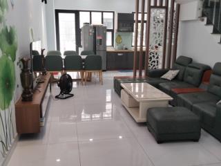 Thuê nhanh kẻo lỡ nhà phố 1 trệt 3 lầu full nội thất mới tinh 12tr/th khu sim city q9