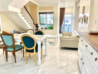 Yêu từ cái nhìn đầu tiên! nhà phố 1 trệt 2 lầu (5x15m) nội thất mới 100% nguyễn duy trinh q9 14tr