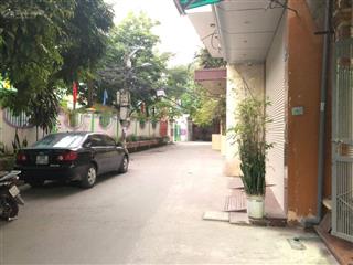 Bán đất thanh xuân (cũ) , phố quan nhân , ngõ thông , ô tô tránh , vào đất , mặt tiền đẹp