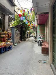 Bán đất ba đình , phố hoàng hoa thám , 3 gác đỗ cổng , vài bước chân ra mặt ngõ thông , nở hậu